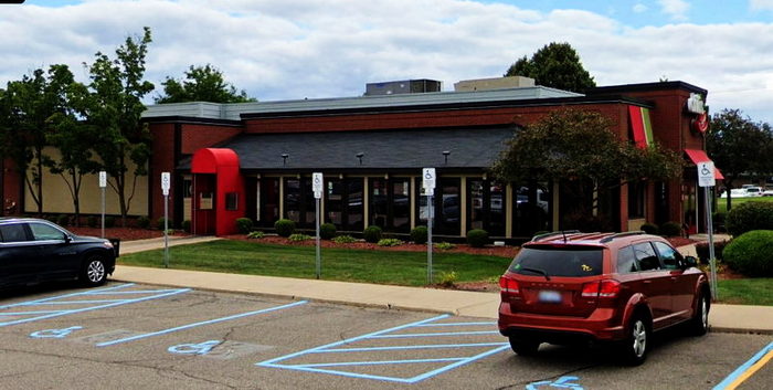 Chilis (Chilis Grill & Bar) - Rochester Hills - 2735 Rochester Road South (newer photo)